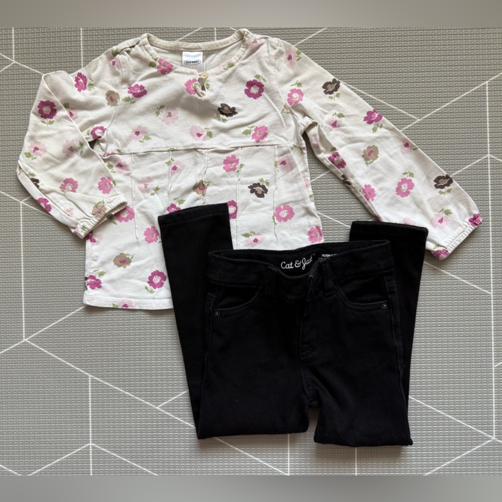 Cat & Jack|Baby girl/toddler vintage Cream Floral Long-Sleeve Top & black jeans•